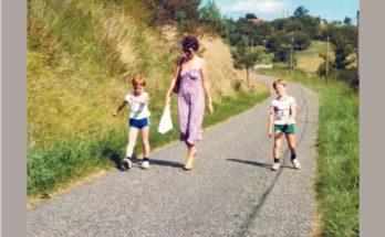 After Mom’s Death, Son Accidentally Finds His Childhood Pic with Her and Boy Who Looks Like Him — Story of the Day