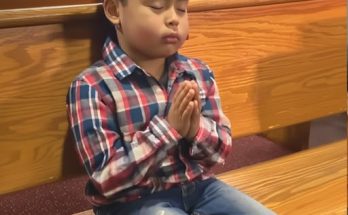 Orphan boy prays in church for his mother to come for him: "I came for you," he hears one day - Story of the day