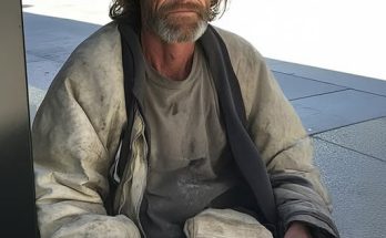 Rich Old Man Dresses as Homeless and Visits Huge Grocery Store to Determine His Heir – Story of the Day