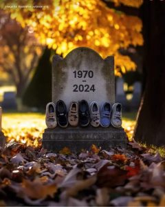 Found Tiny Children’s Shoes on My Late Husband’s Grave Every Time I Visited – Their Secret Changed My Life