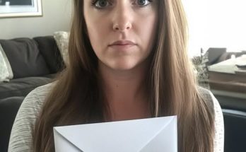 My Ex-husband Came to My House with an Envelope Yesterday — Now I Don't Want to See My Mother Anymore