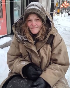 I Gave a Coat to a Homeless Woman on Christmas Eve —3 Years Later, She Returned with a Gray Case & a Smile I Couldn't Forget