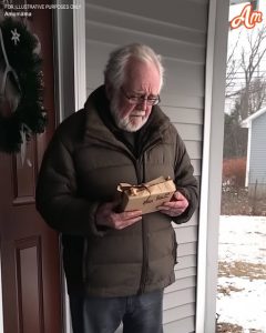 Lonely Old Man Invites Family to Celebrate His 93rd Birthday, but Only a Stranger Shows Up