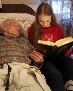 While Reading to Her Blind Grandpa, Girl Discovers a Sealed Letter Hidden Between the Pages for 60 Years